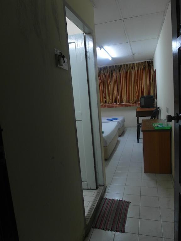 Silverwood Inn Miri Exteriör bild
